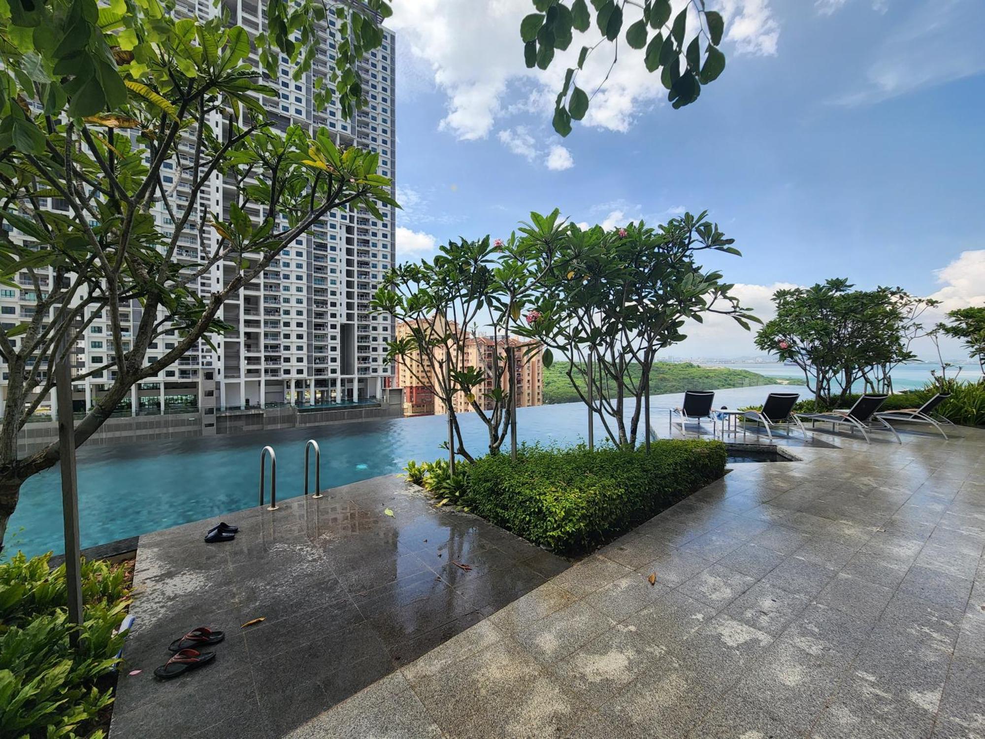 Urban Suites - Penang Jelutong Екстериор снимка