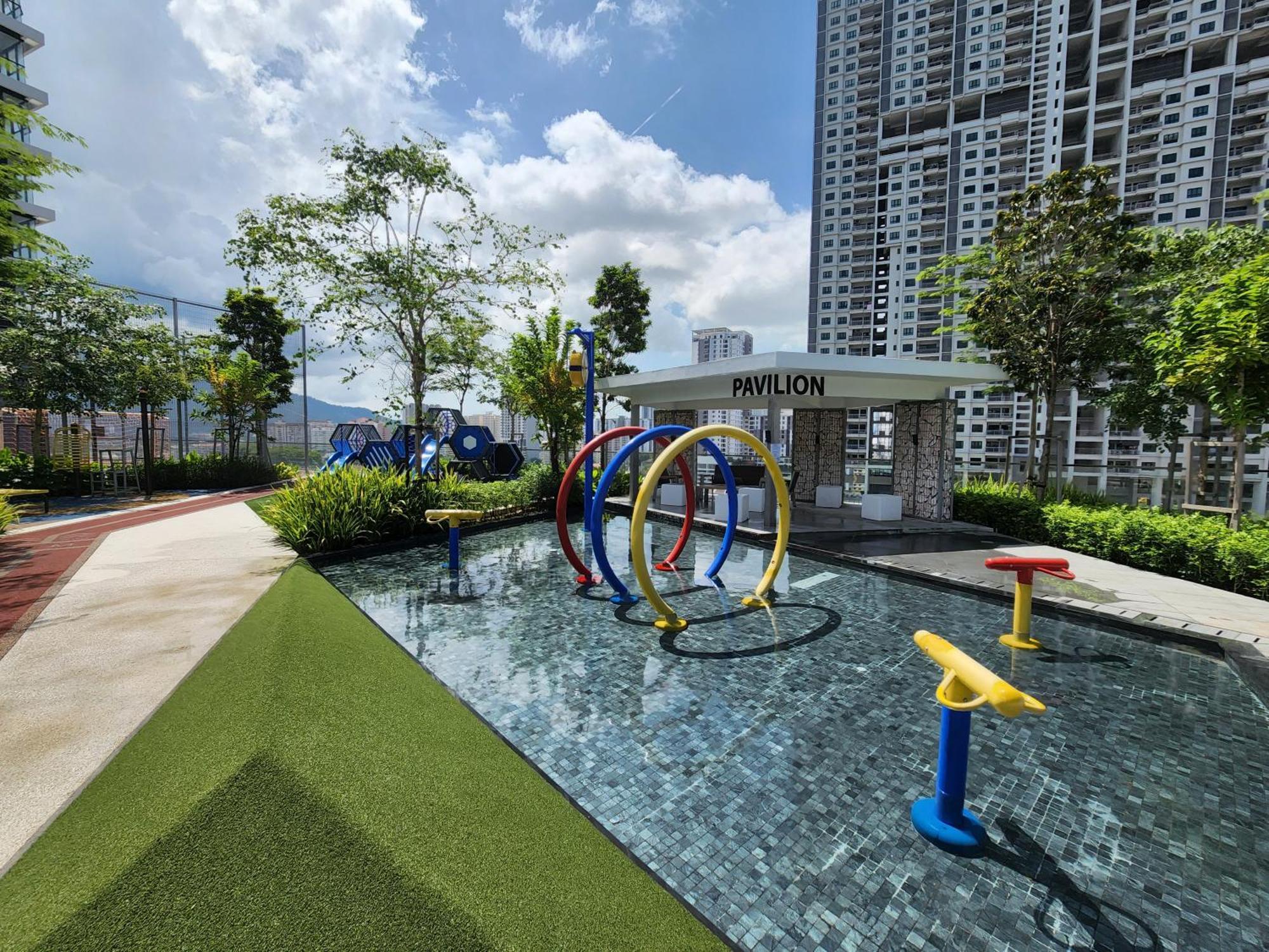 Urban Suites - Penang Jelutong Екстериор снимка