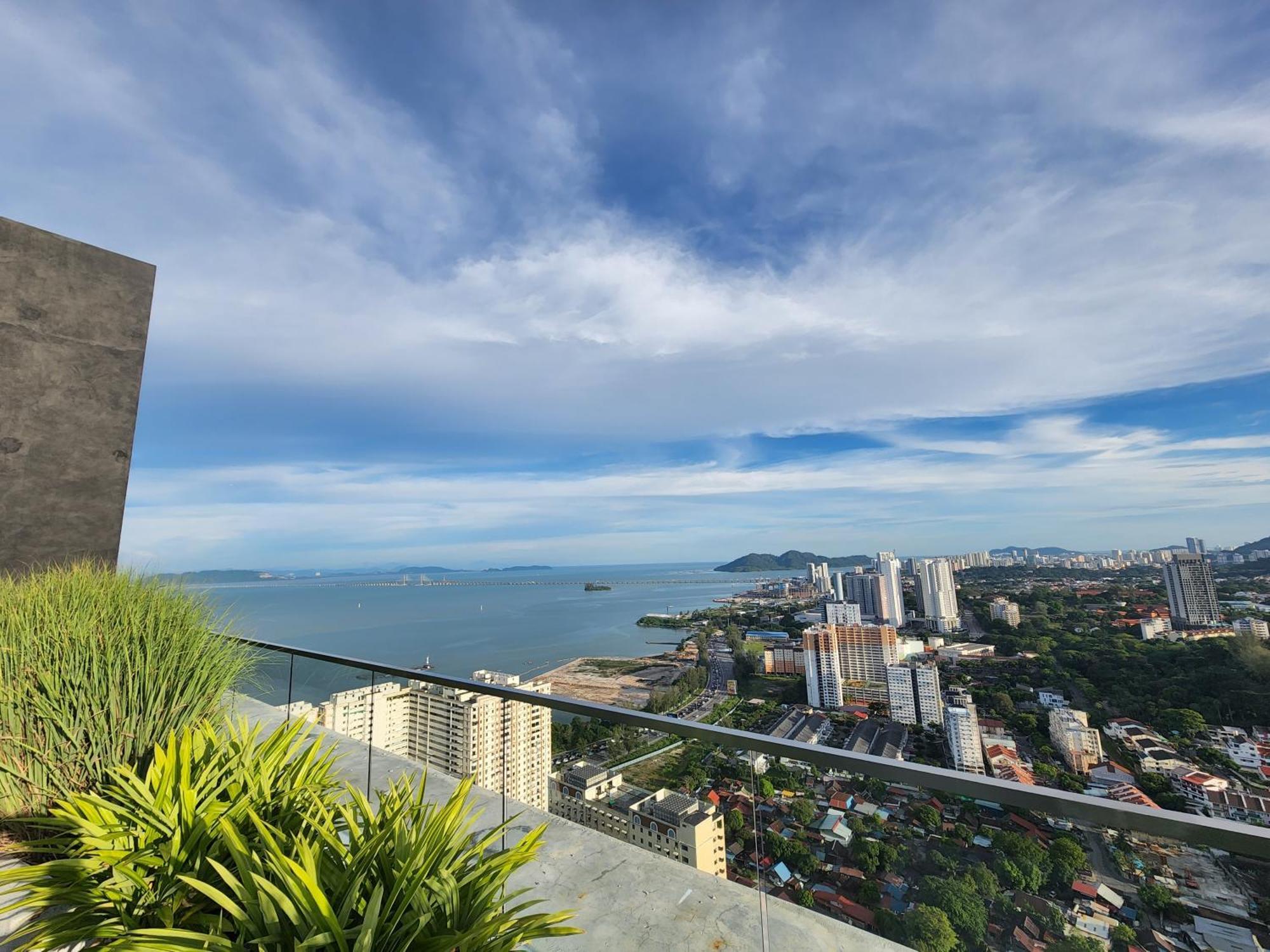 Urban Suites - Penang Jelutong Екстериор снимка