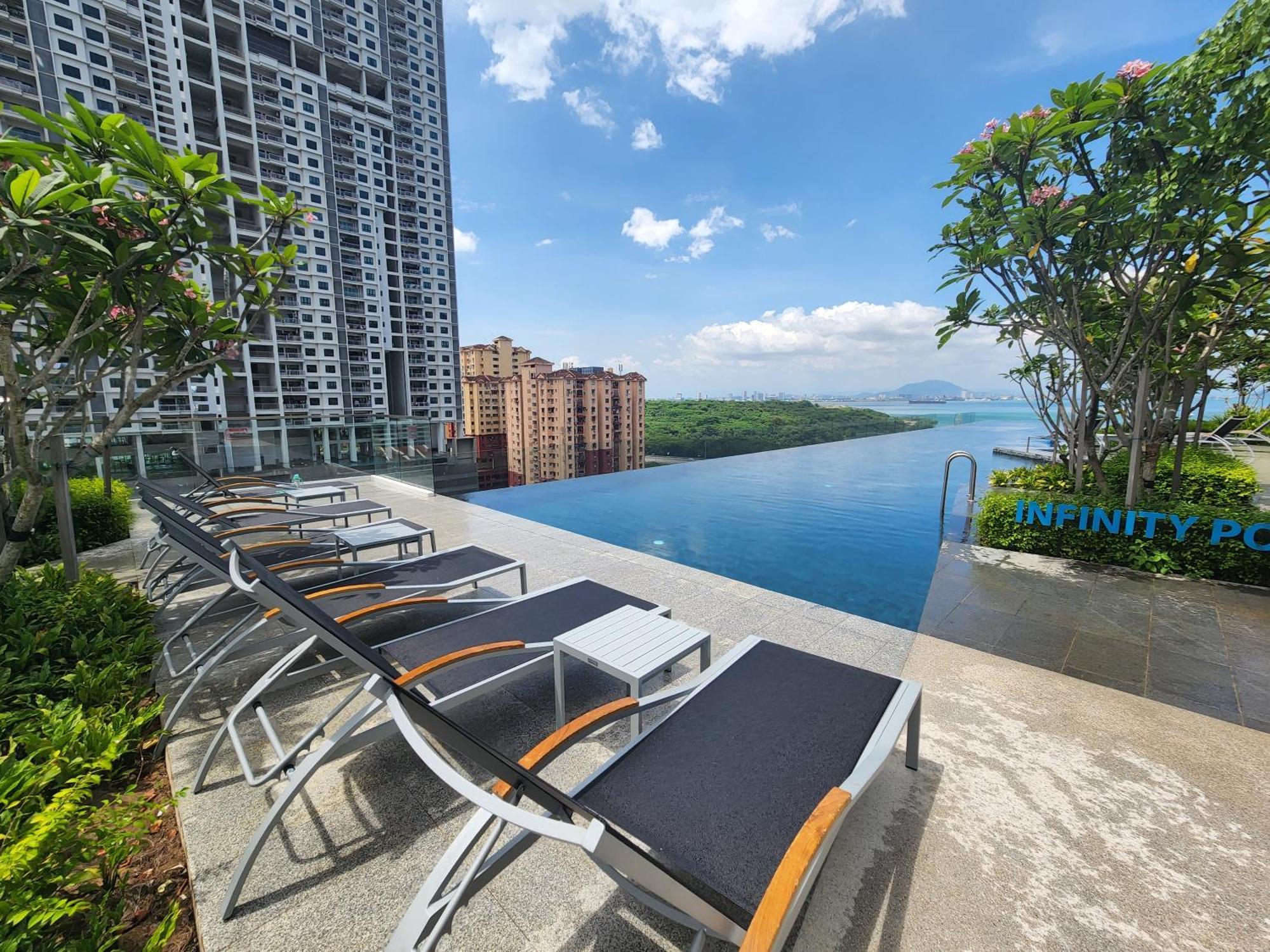 Urban Suites - Penang Jelutong Екстериор снимка